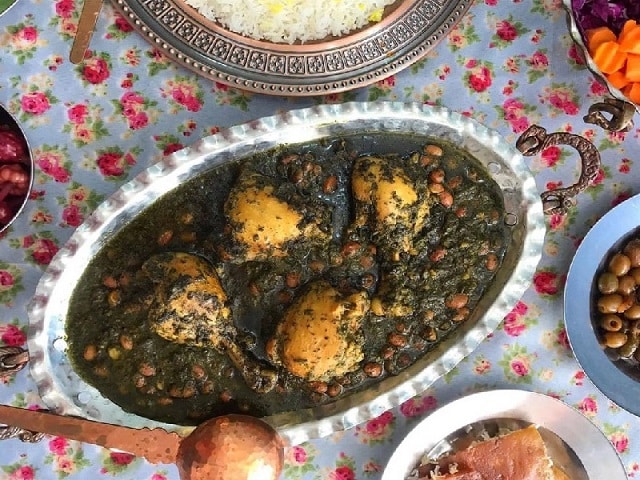 طرز تهیه قرمه مرغ؛ غذای لذیذ و جذاب