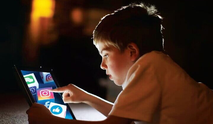 اعتیاد دیجیتال و تاثیر آن بر روابط خانوادگی و تربیت دینی