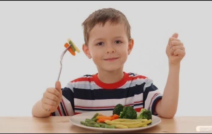 عادت تند غذا خوردن را ترک کنید: راهنمای گام به گام دکتر شایسته فرد برای بازیابی عزت نفس