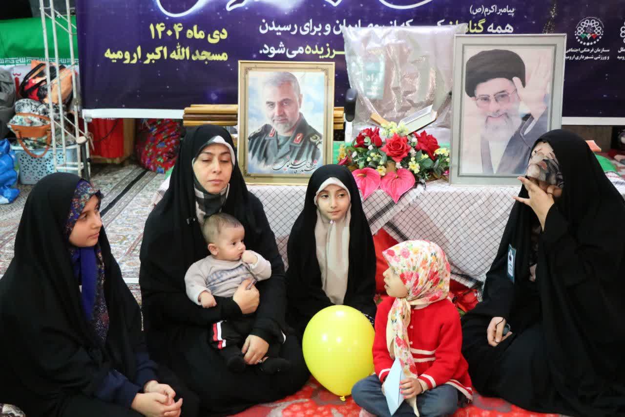 اعتکاف پرشور بانوان آذربایجان غربی در بیش از ۷۰ مسجد؛ جلوه‌ای از معنویت نسل‌به‌نسل