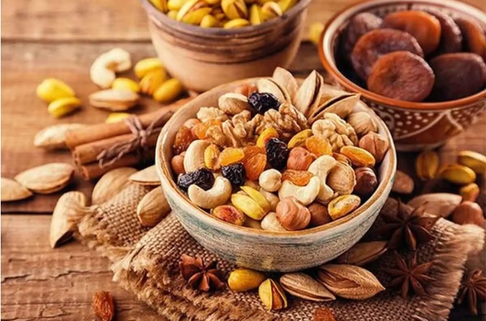 چرا در زمستان بیشتر گرسنه می‌شویم؟