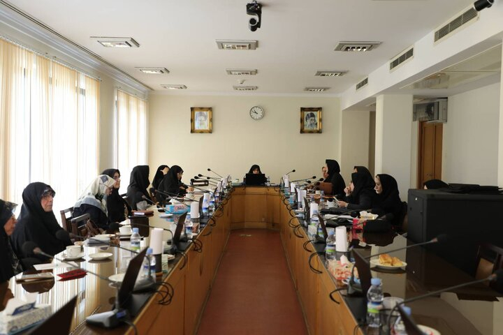 بررسی راهکارهای ارتقای سلامت زنان در نشست فرهنگستان علوم پزشکی