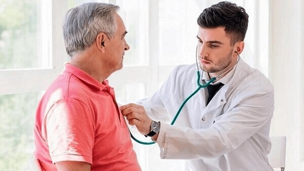 پیشرفت لیزر در اورولوژی ایران؛  نیازمند حمایت بیمه‌ای برای ربات‌های جراحی هستیم