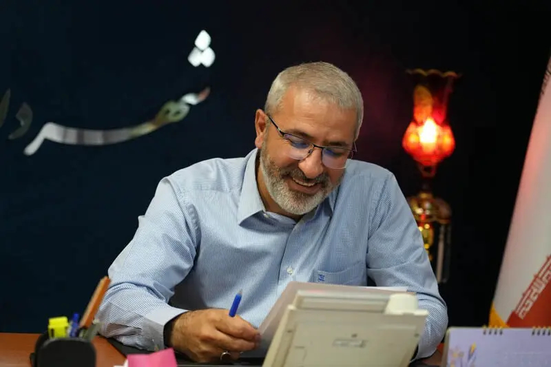 در توییتر برای شهردار کرج اکلیل ریختند